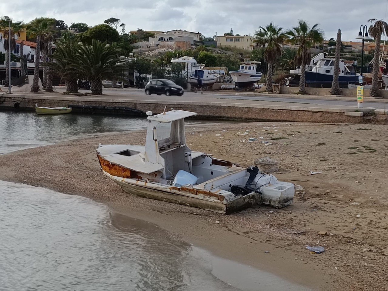 VLPF presenta a Lampedusa risultati e metodologie del programma Ghost Boat per l’individuazione e smaltimento delle barche abbandonate